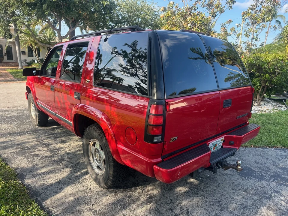 2000 Chevrolet Tahoe 1st Gen - Image 11 of 31