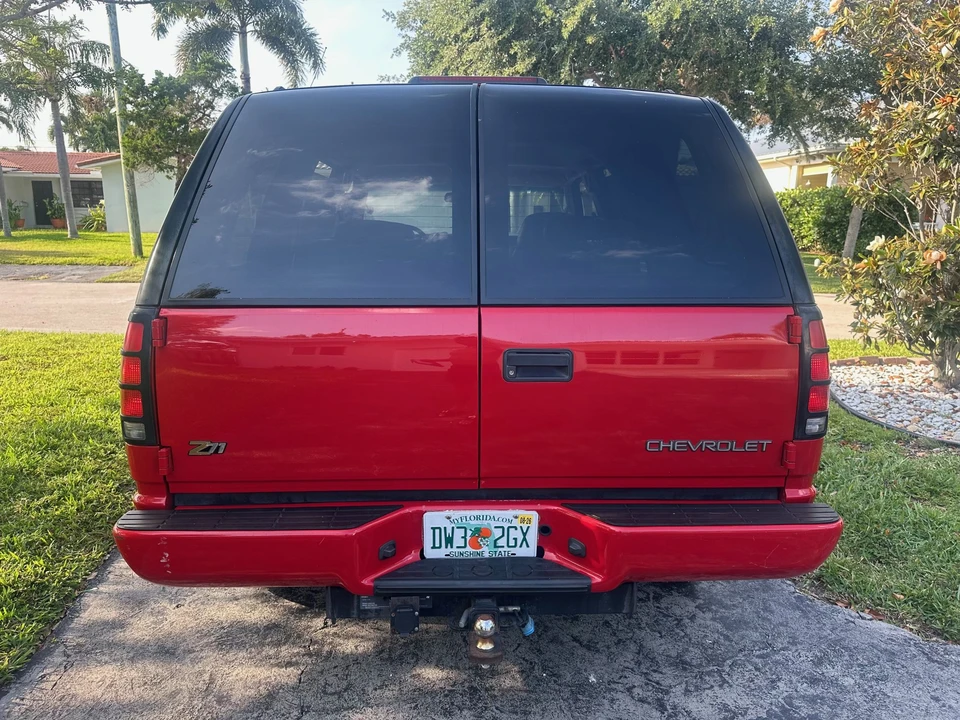 2000 Chevrolet Tahoe 1st Gen - Image 14 of 31