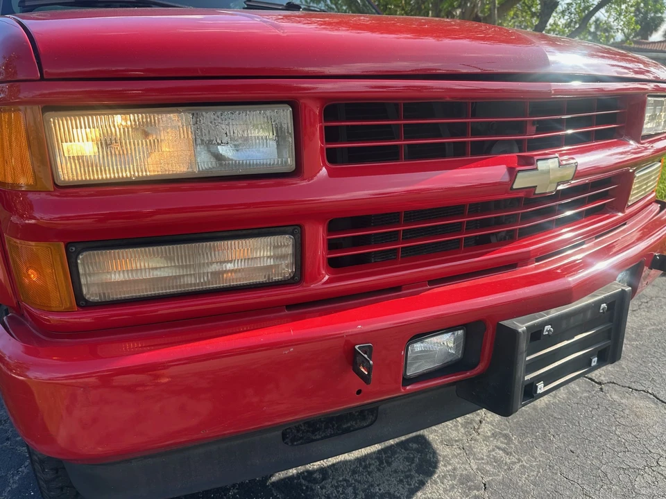 2000 Chevrolet Tahoe 1st Gen - Image 25 of 31