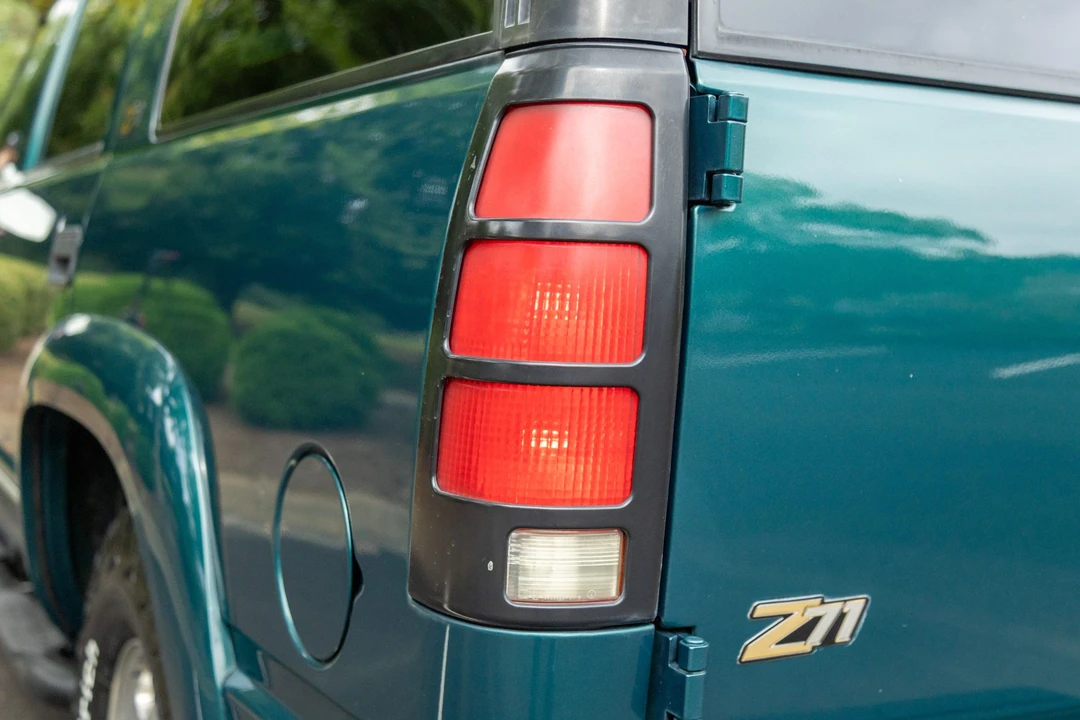 2000 Chevrolet Tahoe 1st Gen - Image 18 of 31