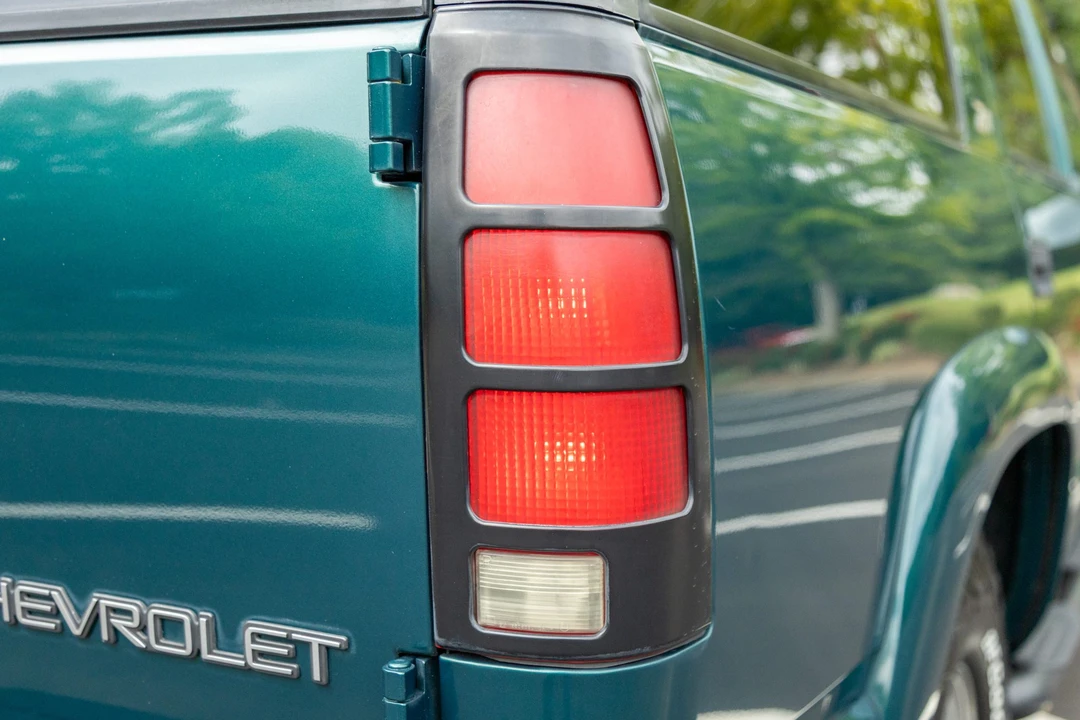 2000 Chevrolet Tahoe 1st Gen - Image 19 of 31