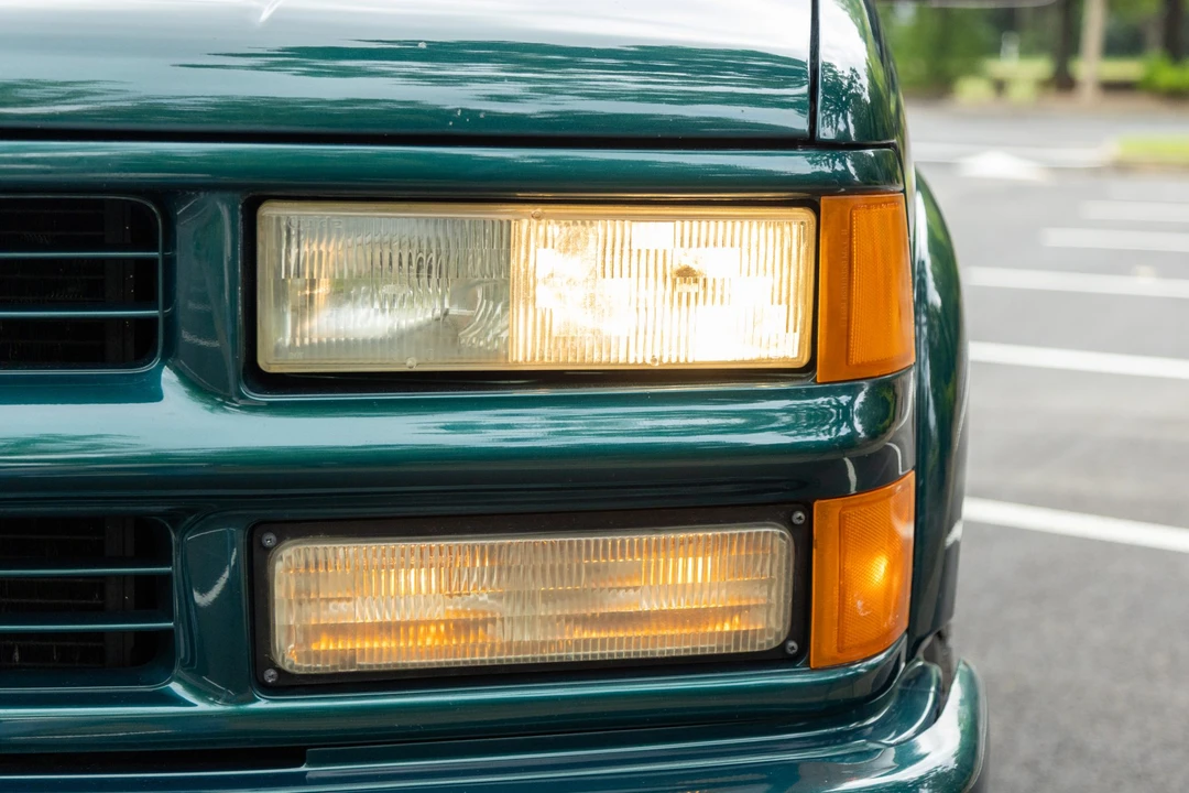 2000 Chevrolet Tahoe 1st Gen - Image 13 of 31