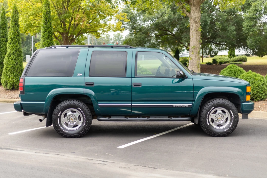 2000 Chevrolet Tahoe 1st Gen - Image 7 of 31