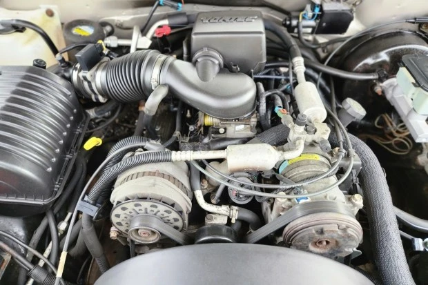 2000 Chevrolet Tahoe 1st Gen - Image 6 of 7