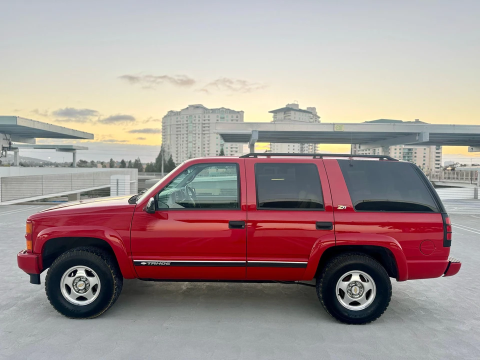 2000 Chevrolet Tahoe 2nd Gen - Image 11 of 31