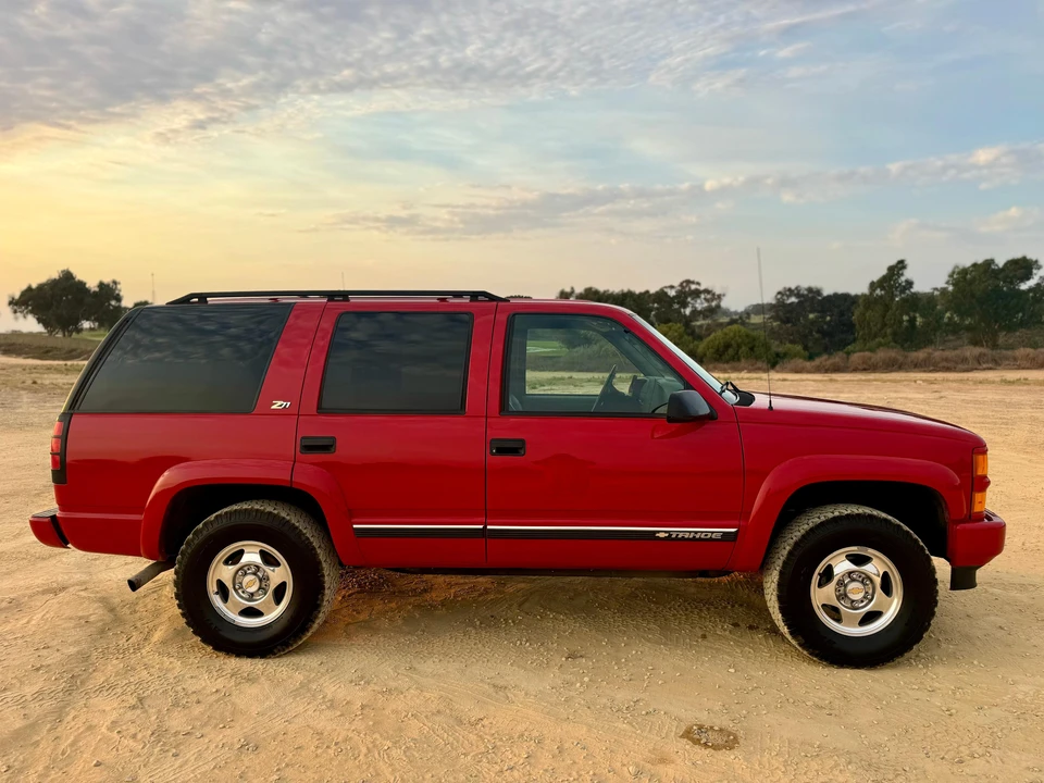 2000 Chevrolet Tahoe 2nd Gen - Image 25 of 31