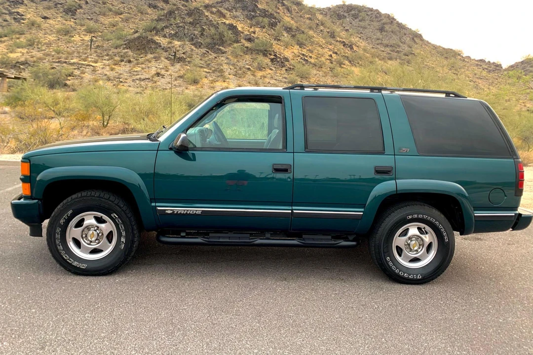 2000 Chevrolet Tahoe 1st Gen - Image 3 of 31