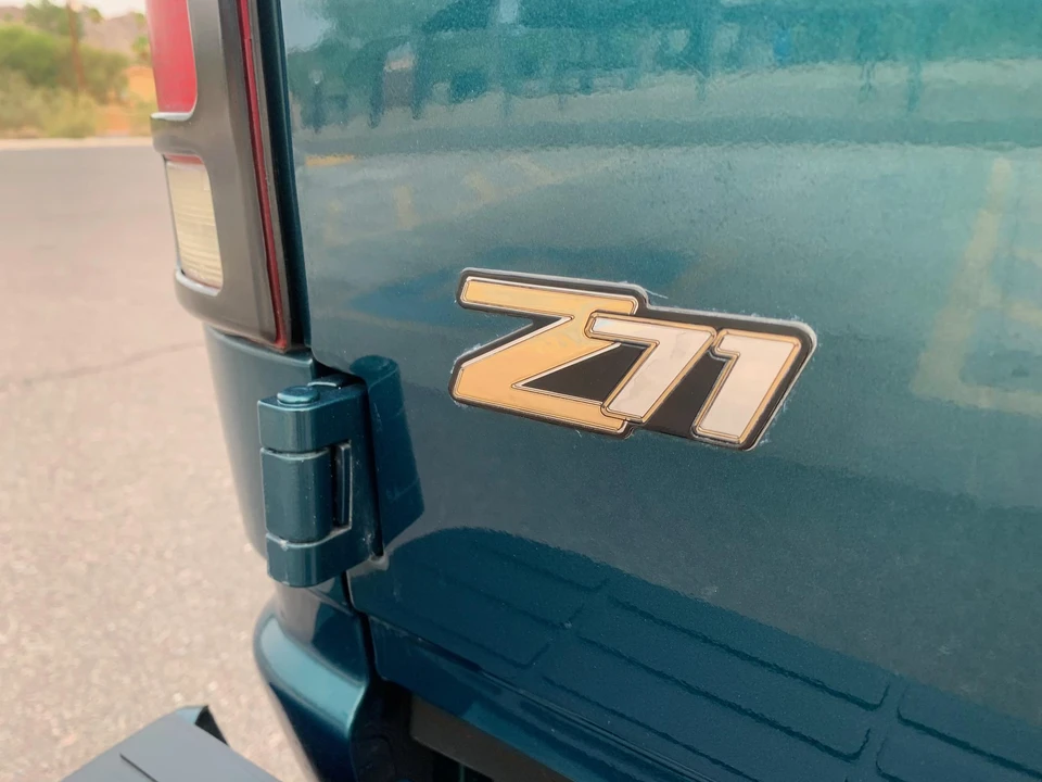 2000 Chevrolet Tahoe 1st Gen - Image 18 of 31