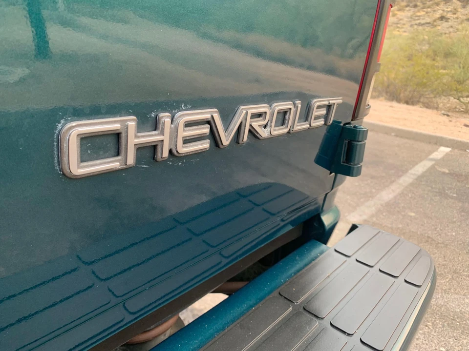 2000 Chevrolet Tahoe 1st Gen - Image 19 of 31