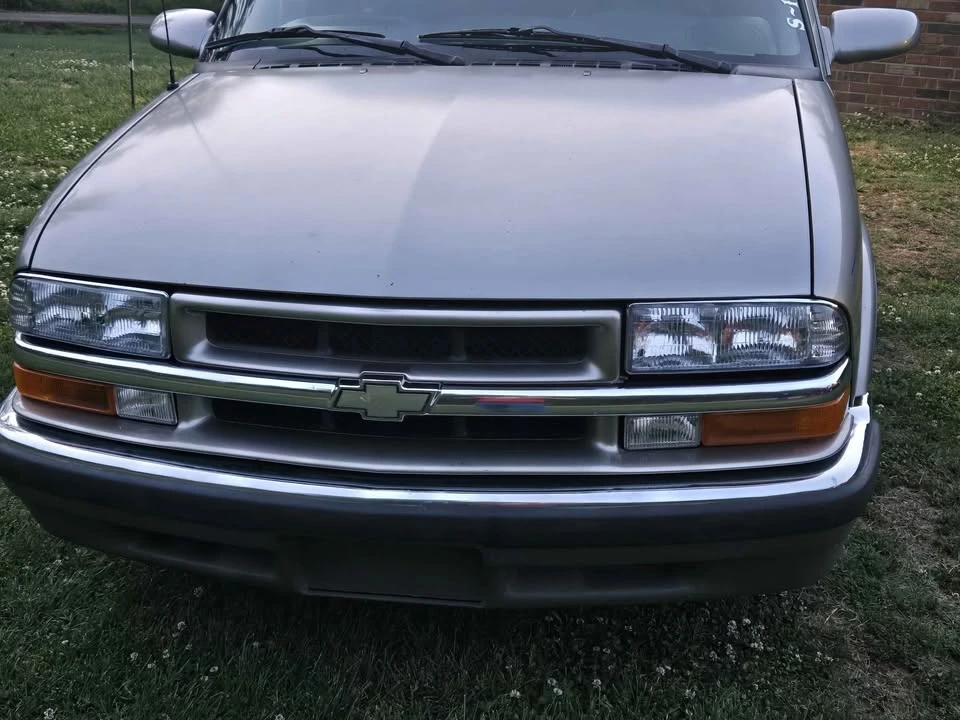 2000 Chevrolet Blazer - Image 2 of 9