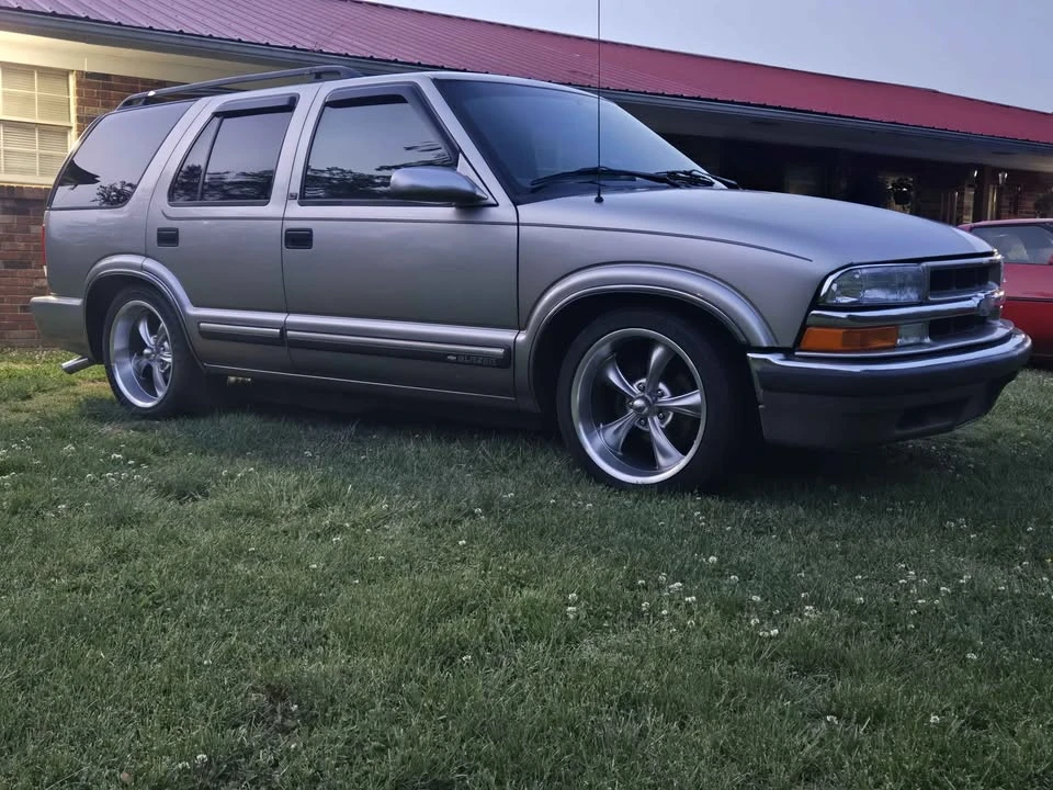 2000 Chevrolet Blazer - Image 3 of 9