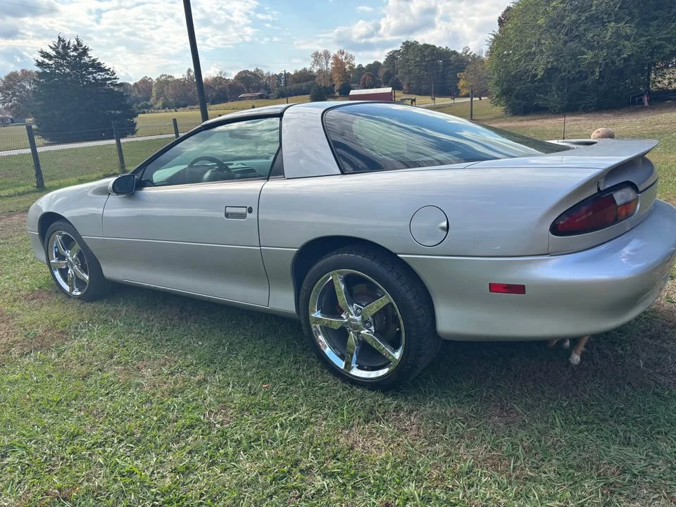 2000 Chevrolet Camaro 4th Gen - Image 3 of 6