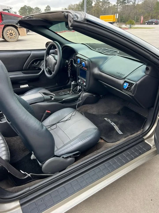 2000 Chevrolet Camaro 4th Gen - Image 5 of 8