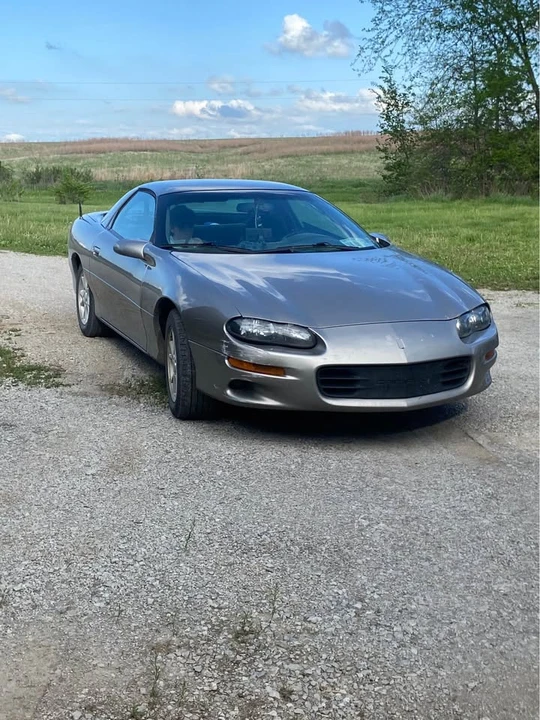 2000 Chevrolet Camaro 4th Gen - Image 2 of 6