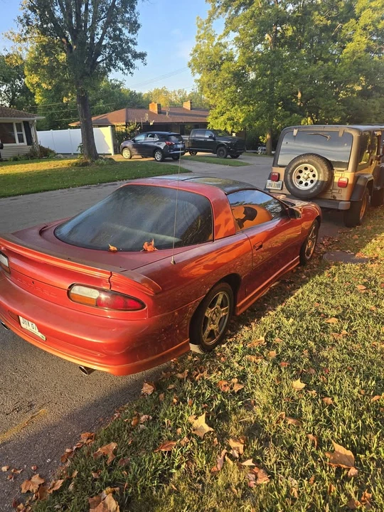 2000 Chevrolet Camaro 4th Gen - Image 2 of 4