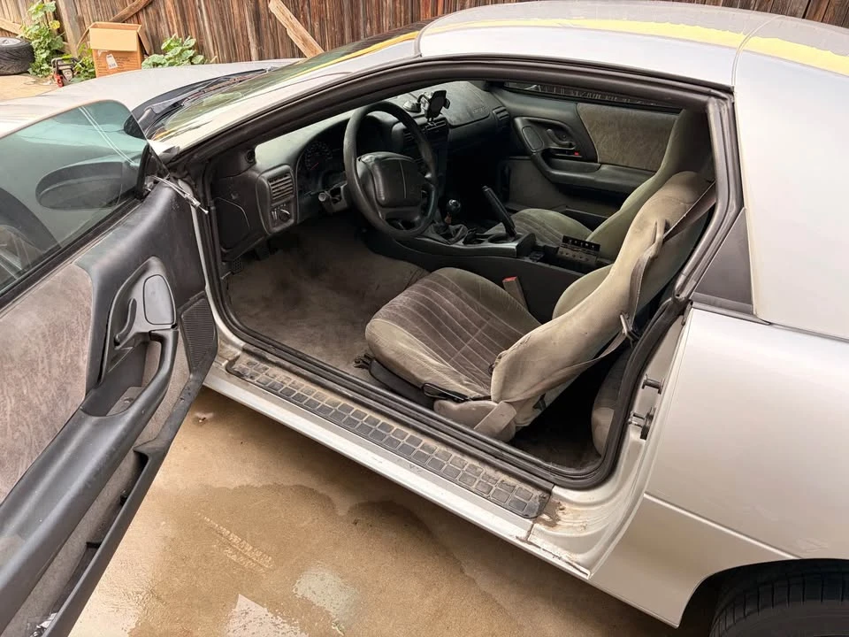 2000 Chevrolet Camaro 4th Gen - Image 5 of 6