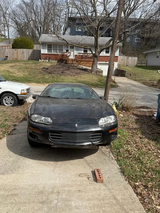 2000 Chevrolet Camaro 4th Gen - Image 2 of 9