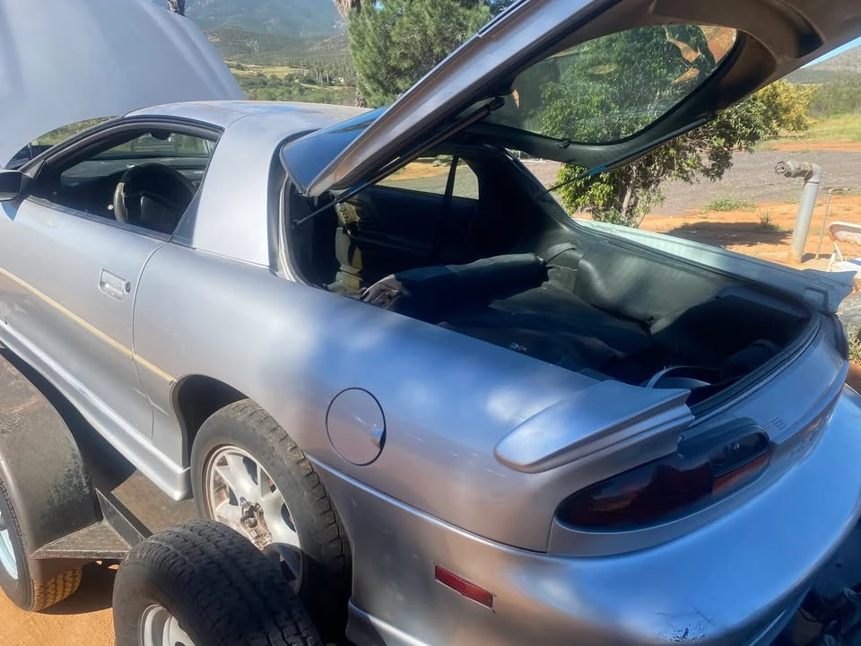 2000 Chevrolet Camaro 4th Gen - Image 2 of 5
