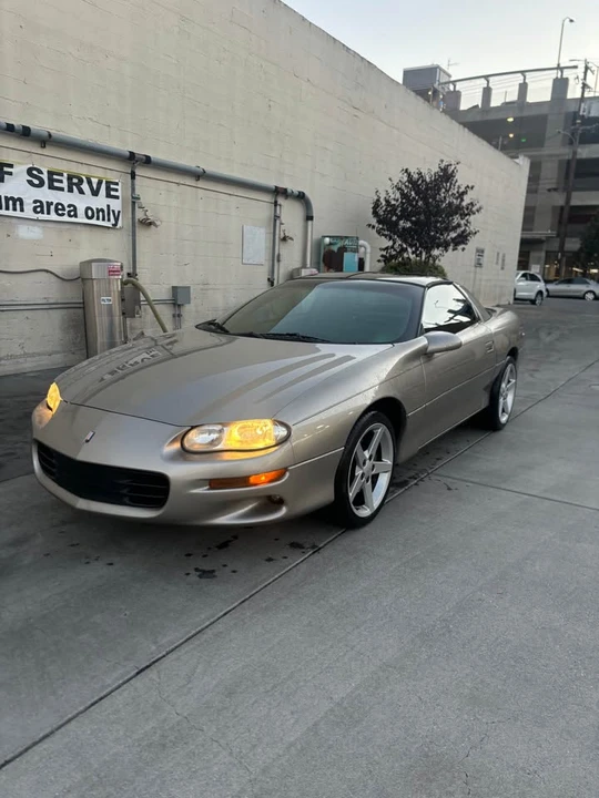 2000 Chevrolet Camaro 4th Gen - Image 2 of 3