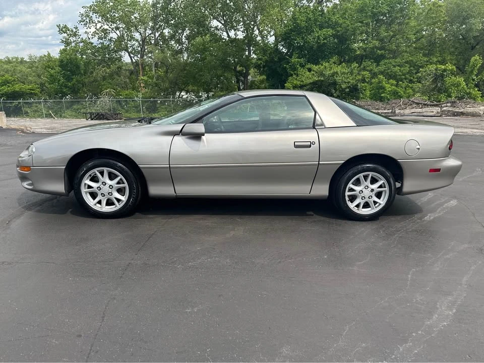 2000 Chevrolet Camaro 4th Gen - Image 2 of 13