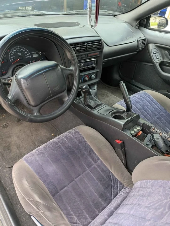 2000 Chevrolet Camaro 4th Gen - Image 13 of 17