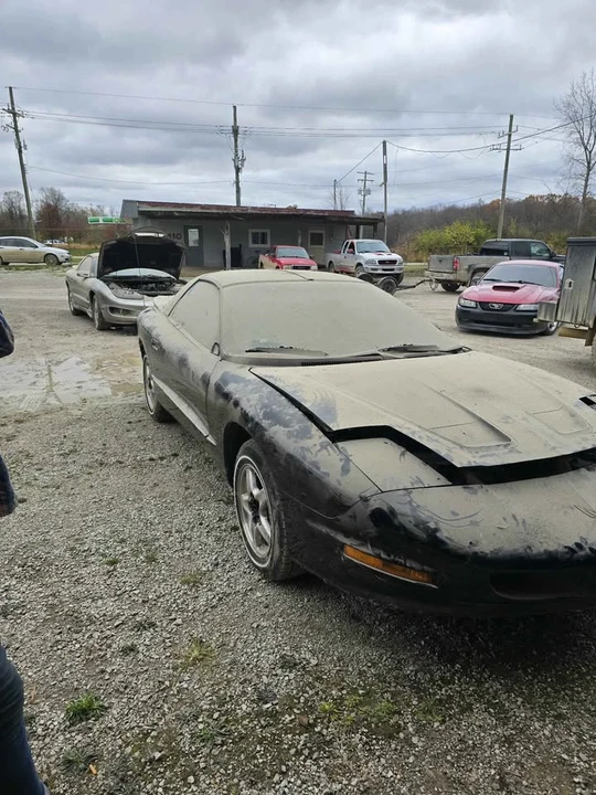 2000 Chevrolet Camaro 4th Gen - Image 3 of 4