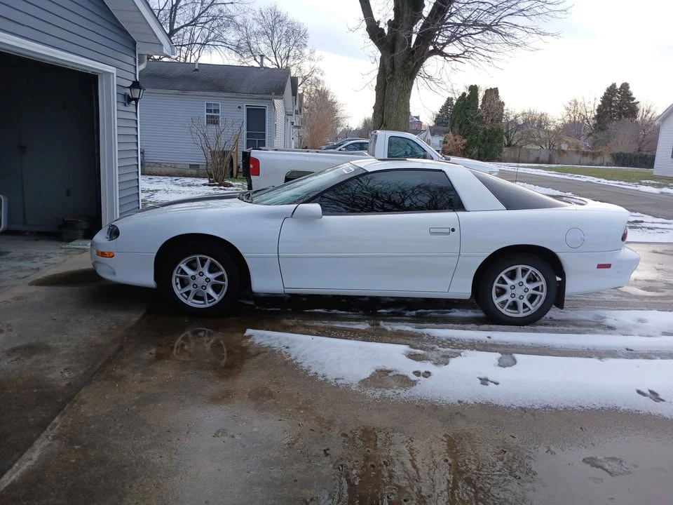 2000 Chevrolet Camaro 4th Gen - Image 3 of 8