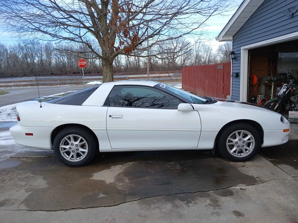 2000 Chevrolet Camaro 4th Gen - Image 2 of 8