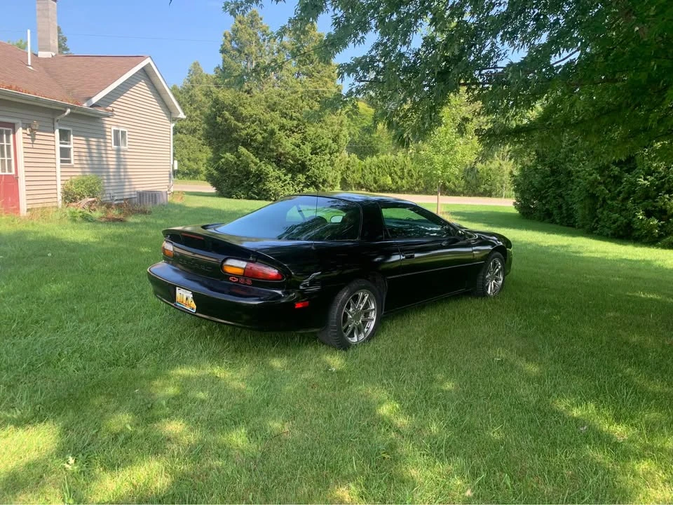 2000 Chevrolet Camaro SS 4th Gen - Image 2 of 9