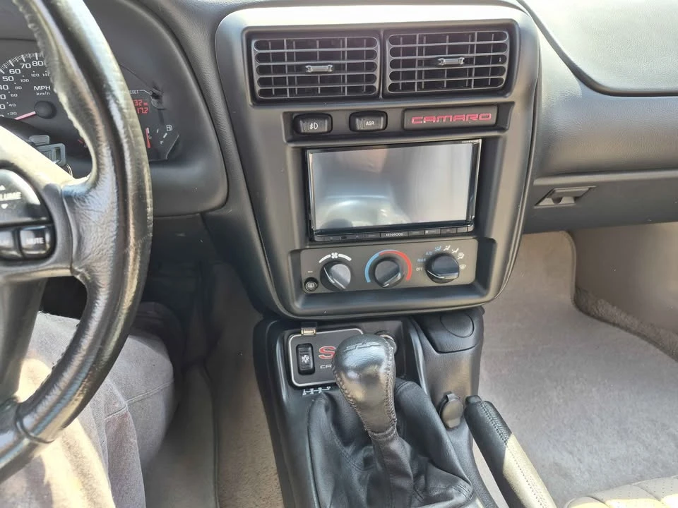 2000 Chevrolet Camaro SS 4th Gen - Image 13 of 17