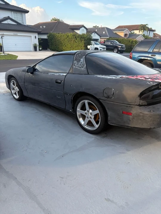 2000 Chevrolet Camaro SS 4th Gen - Image 8 of 10