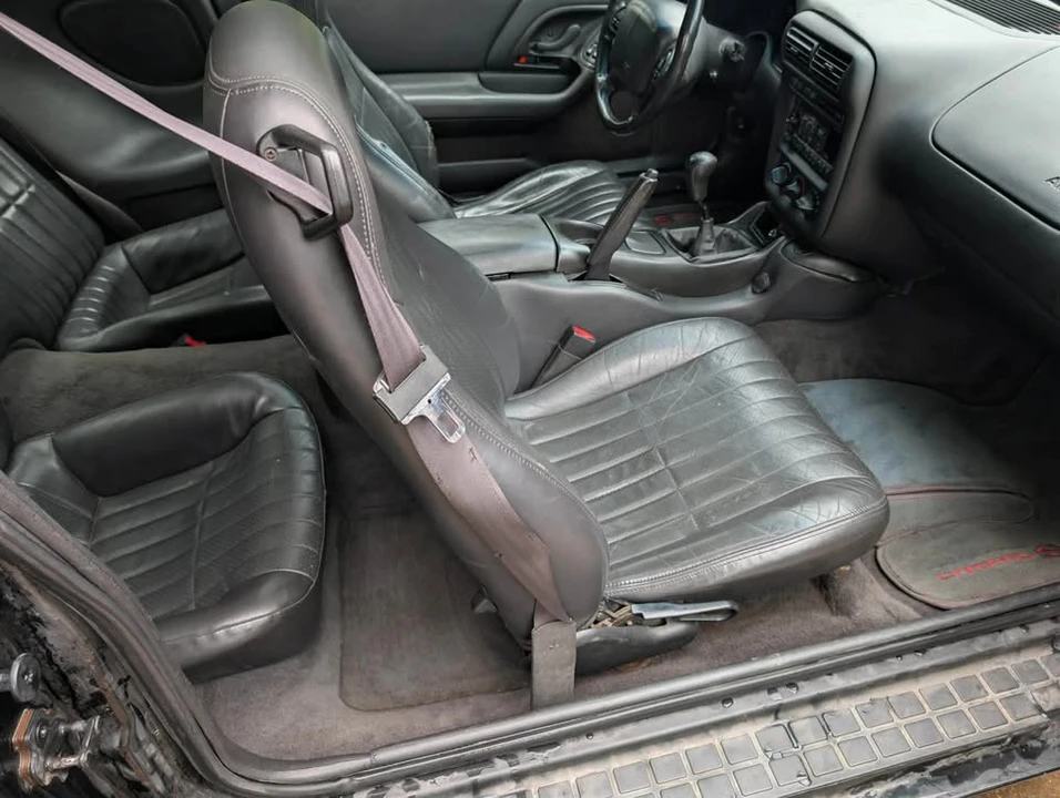 2000 Chevrolet Camaro SS 4th Gen - Image 6 of 16