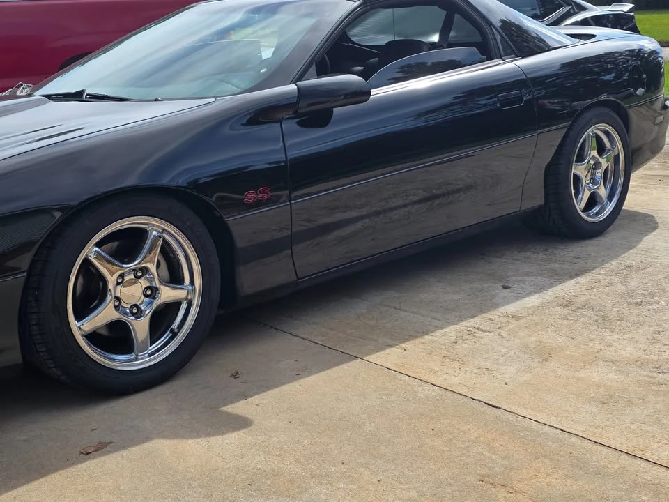 2000 Chevrolet Camaro SS 4th Gen - Image 2 of 17