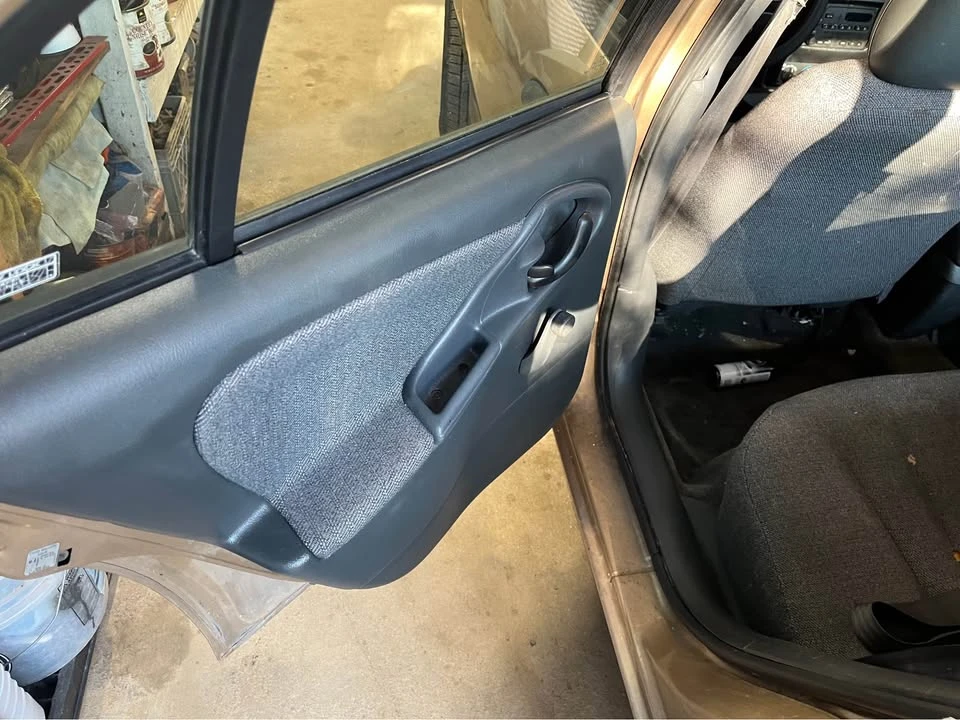 2000 Chevrolet Cavalier - Image 6 of 9