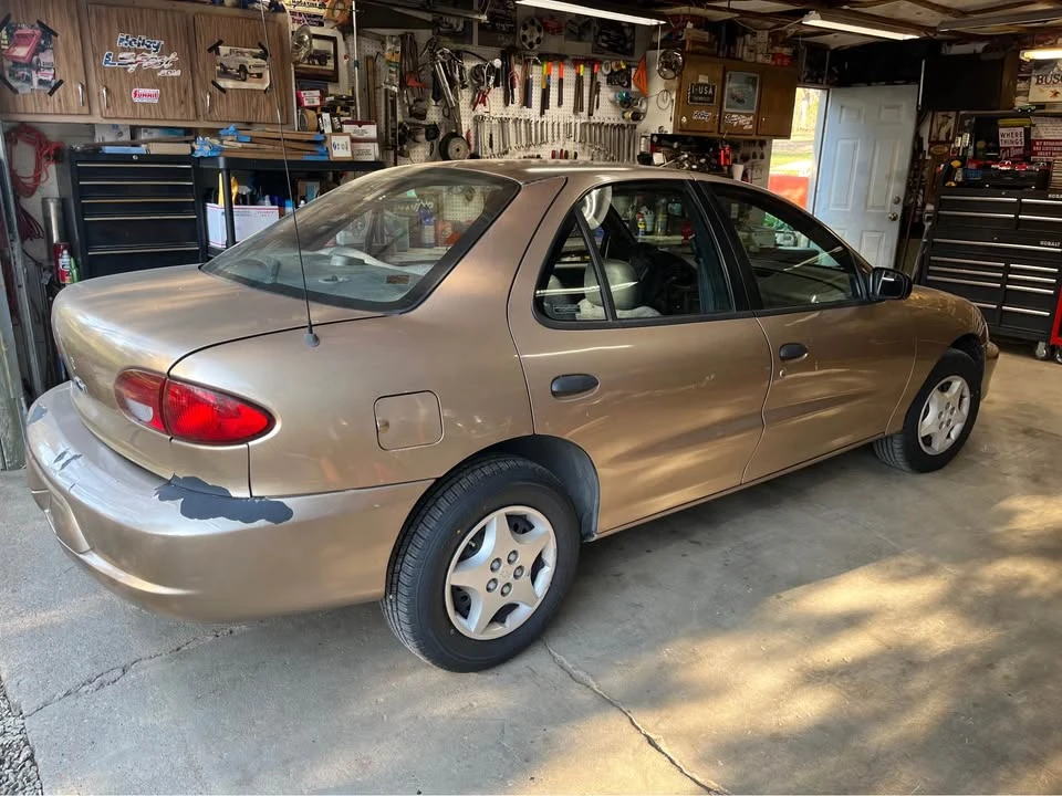 2000 Chevrolet Cavalier - Image 4 of 9