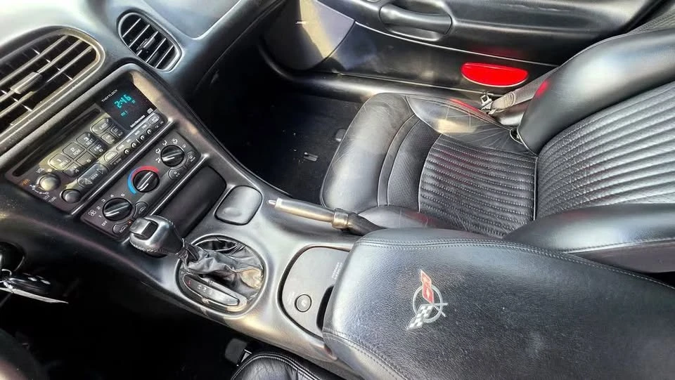 2000 Chevrolet Corvette C5 - Image 11 of 14