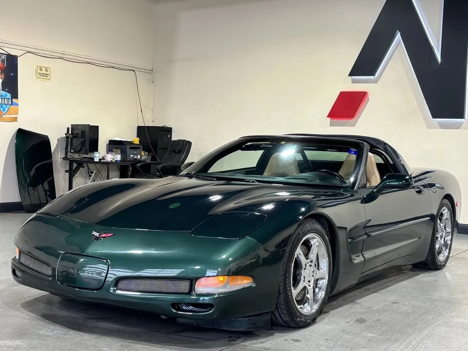 2000 Chevrolet Corvette C5 - Image 2 of 15