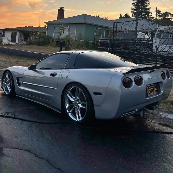 2000 Chevrolet Corvette C5 - Image 1 of 3