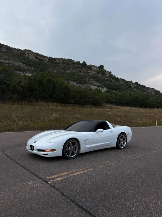 2000 Chevrolet Corvette C5 - Image 3 of 6