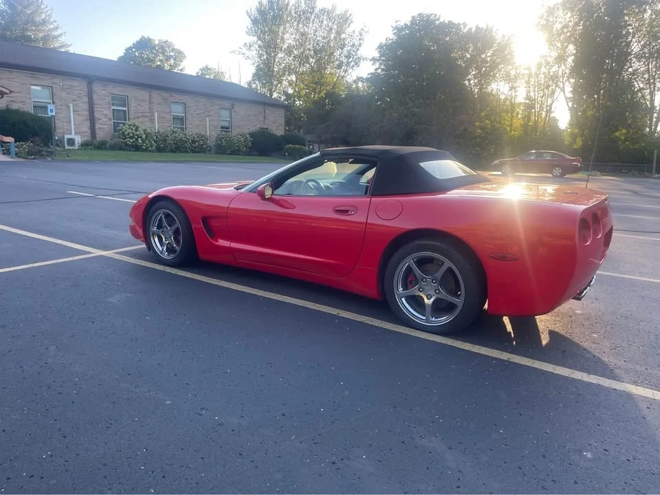 2000 Chevrolet Corvette C5 - Image 2 of 10