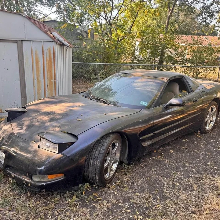 2000 Chevrolet Corvette C5 - Image 1 of 2