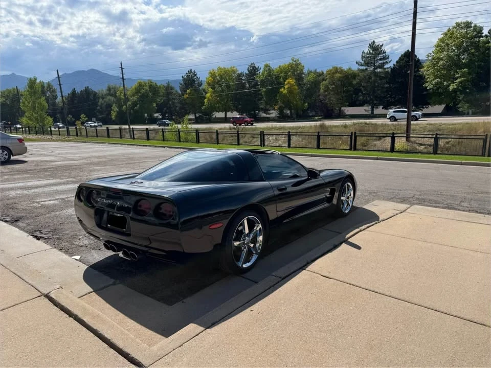 2000 Chevrolet Corvette C5 - Image 2 of 11