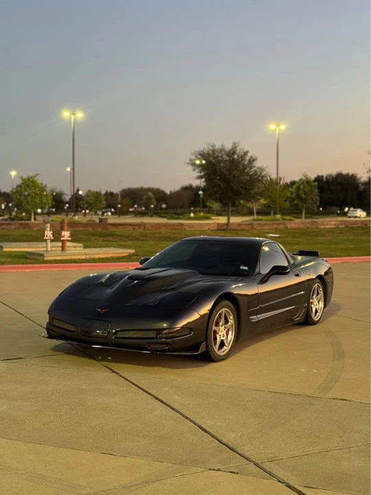 2000 Chevrolet Corvette C5 - Image 2 of 15