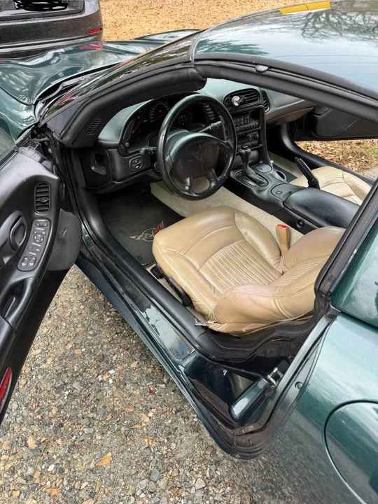 2000 Chevrolet Corvette C5 - Image 3 of 17