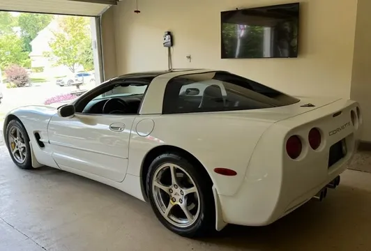 2000 Chevrolet Corvette C5 - Image 2 of 3