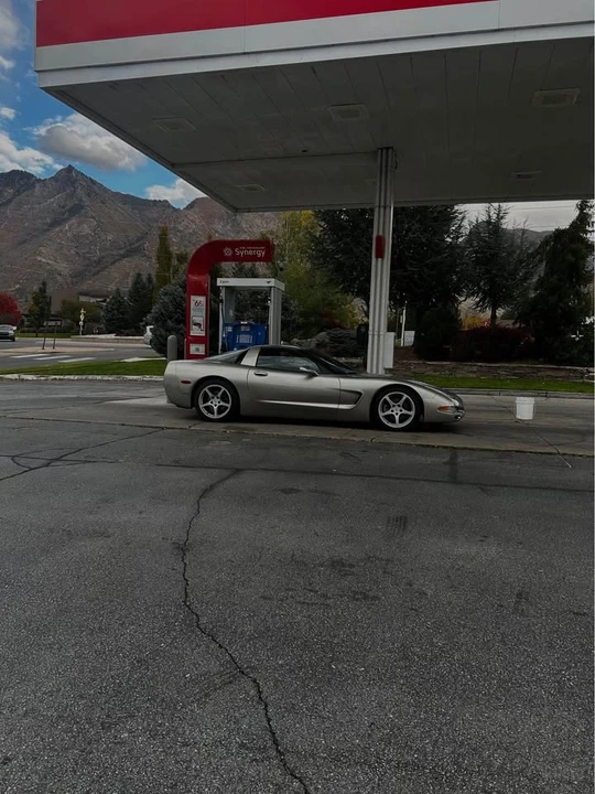 2000 Chevrolet Corvette C5 - Image 2 of 11