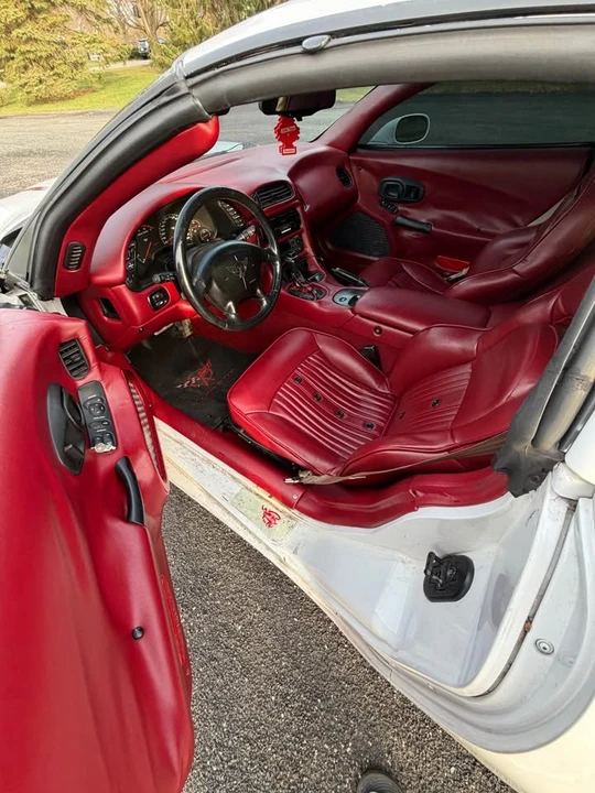 2000 Chevrolet Corvette C5 - Image 3 of 14