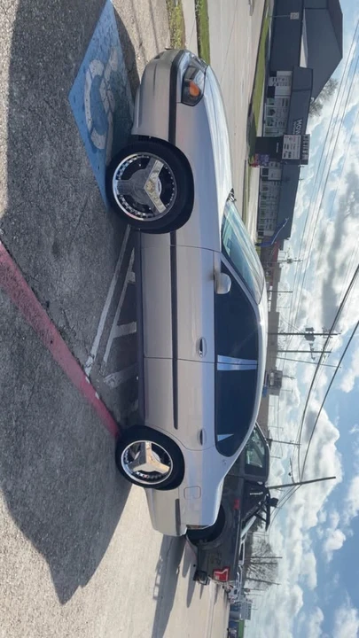 2000 Chevrolet Impala 8th Gen - Image 3 of 11