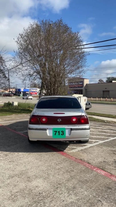2000 Chevrolet Impala 8th Gen - Image 2 of 11