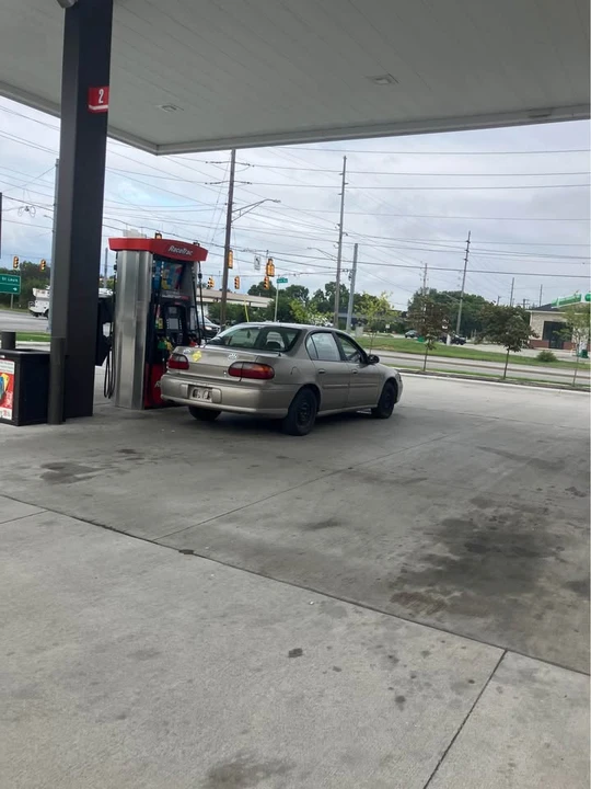 2000 Chevrolet Malibu - Image 11 of 12